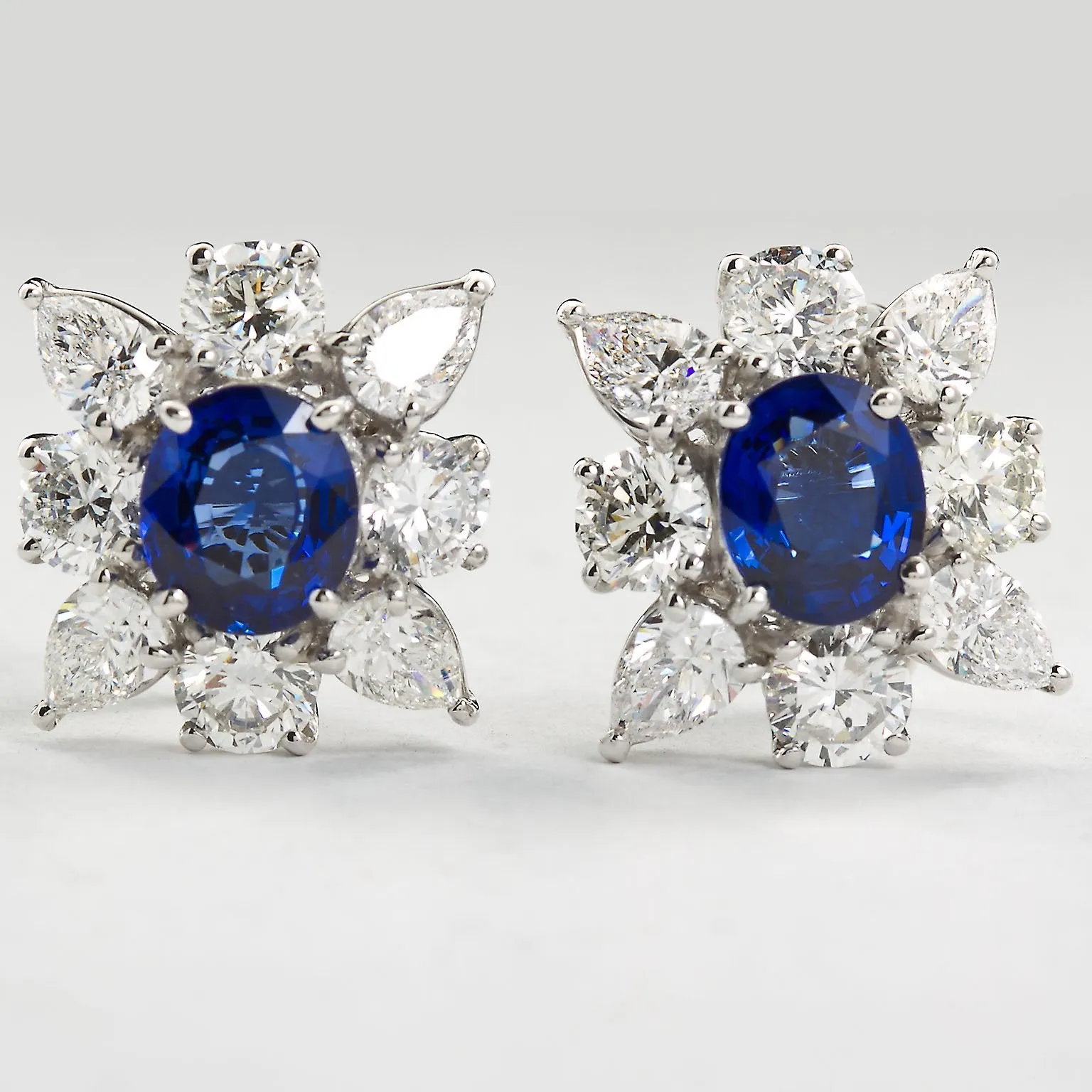 4.63 Carats Sapphire Diamond Cufflinks