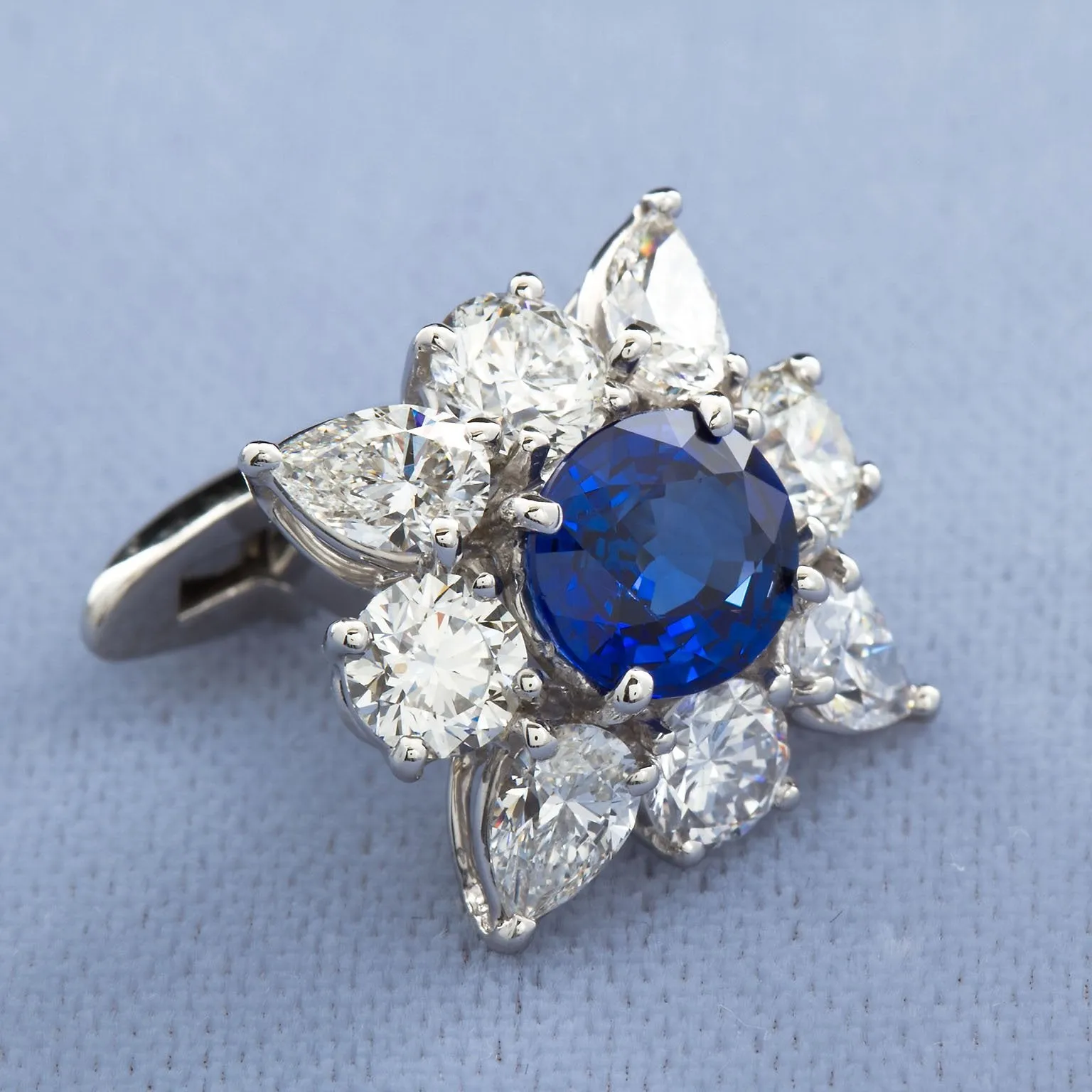 4.63 Carats Sapphire Diamond Cufflinks