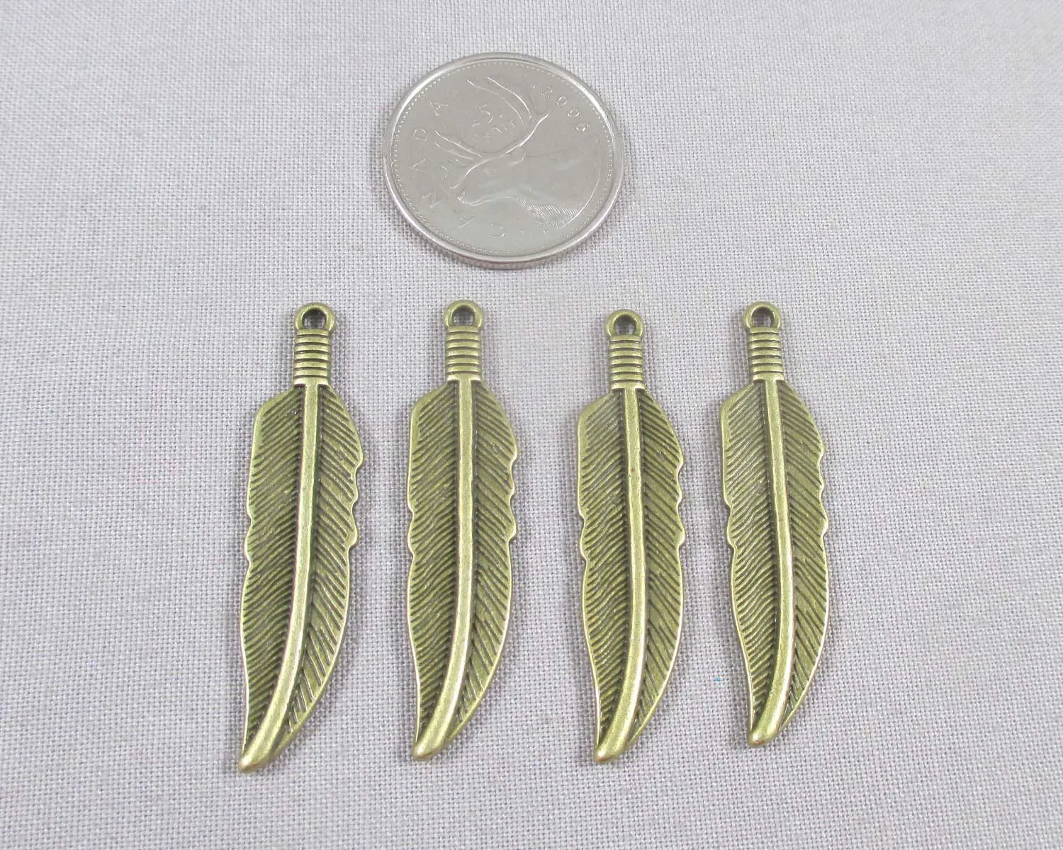 50% OFF!! Feather Charms Antique Bronze Tone 4pcs (0152)