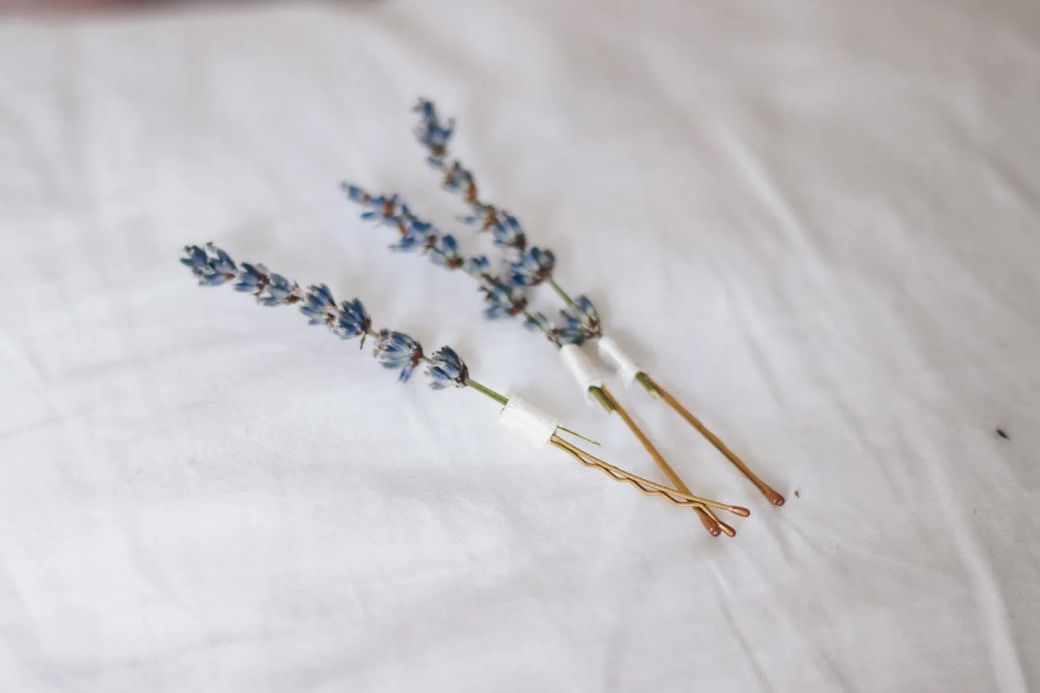 Baby's Breath Bridal Hair Pin Set, Lavender Hair Pins, Dried flowers Hair pins, Dried Flowers Hair accessory, Boho weddings, Natural Bride