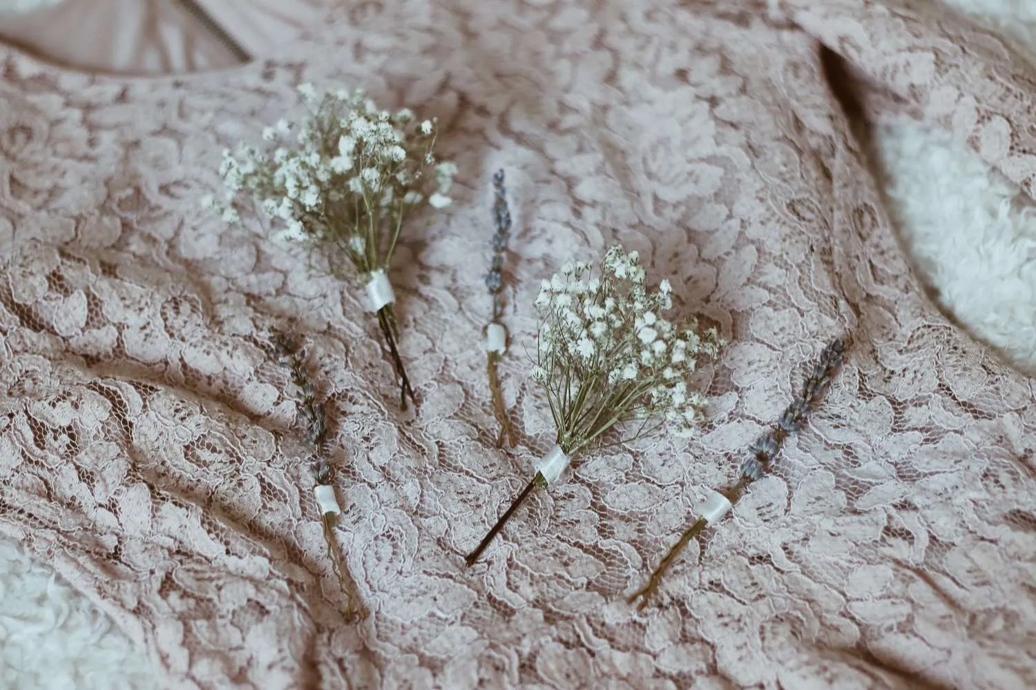 Baby's Breath Bridal Hair Pin Set, Lavender Hair Pins, Dried flowers Hair pins, Dried Flowers Hair accessory, Boho weddings, Natural Bride