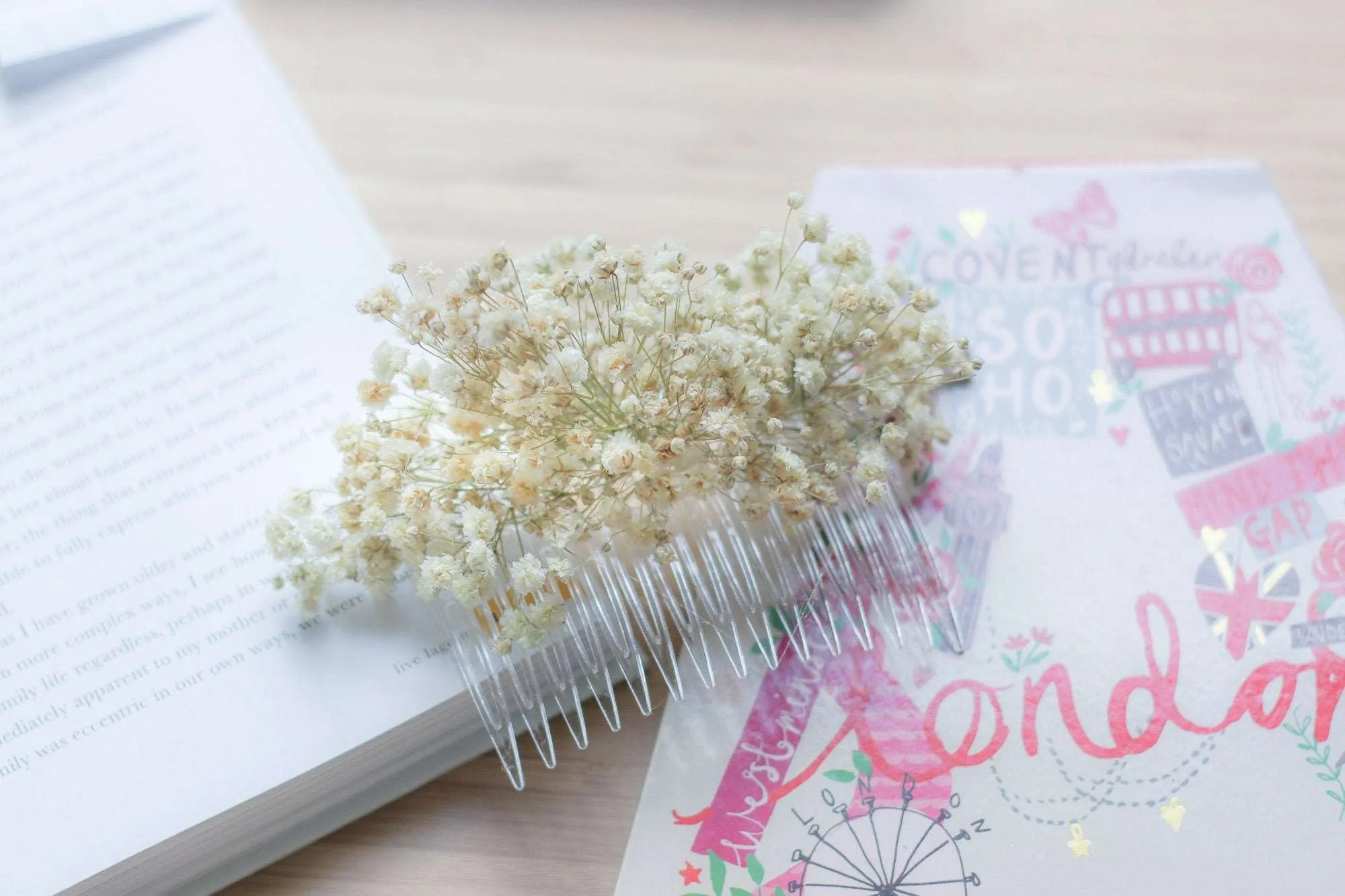 Baby's breath flower comb, hair comb, Baby's Breath hair slides, Gypsophila Bridal Comb, Dried Flowers, Boho weddings