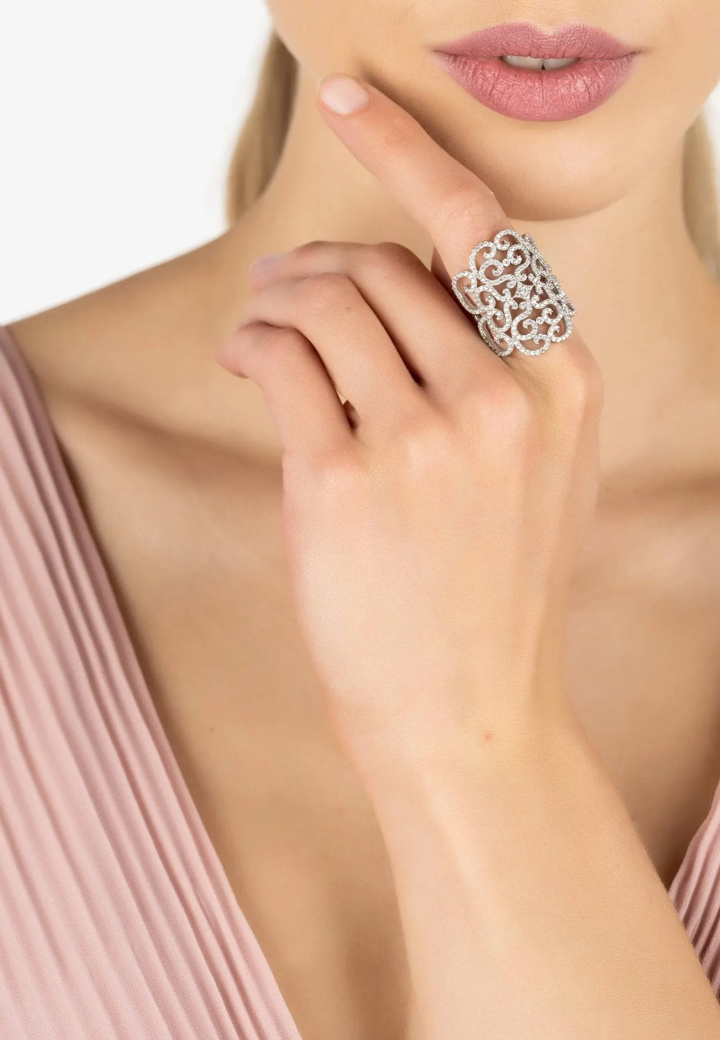 Countess Cocktail Ring White Silver
