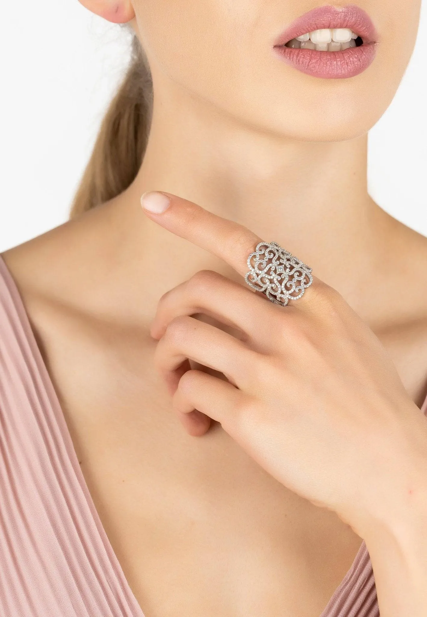 Countess Cocktail Ring White Silver