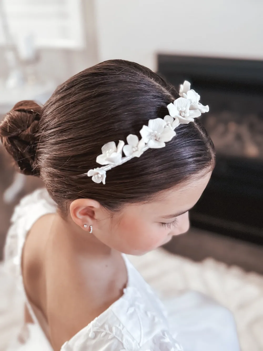 Elodie Girls Porcelain White Flower Headband