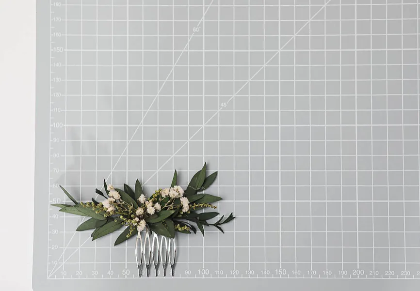 Greenery mini flower hair comb Wedding hair comb Baby's breath Bridal accessories Greenery flower hair comb Magaela Natural