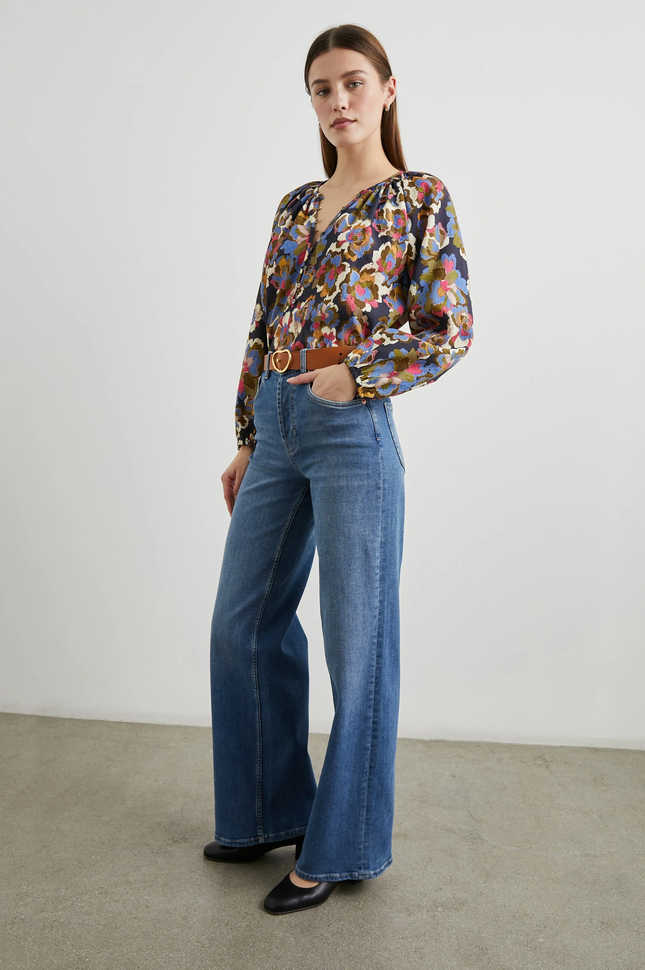 INDI TOP - NAVY WILDFLOWER