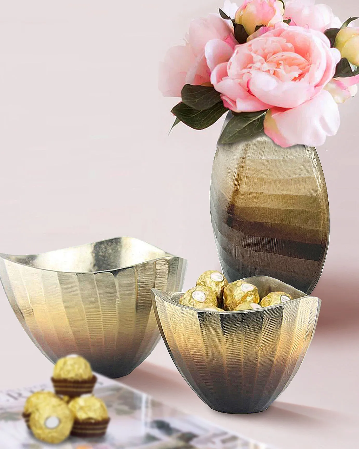 Metal Gradient Centerpiece Bowl