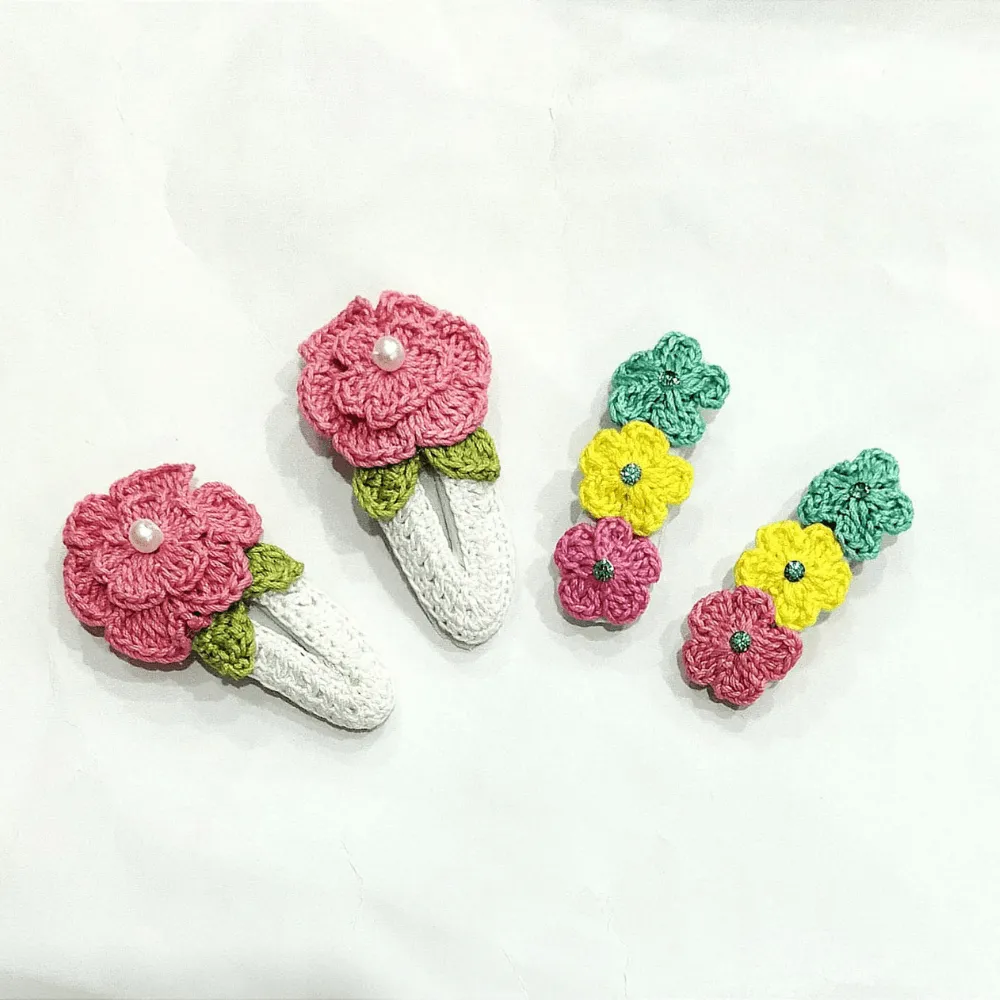 Red Heart and Green Bow Clip set