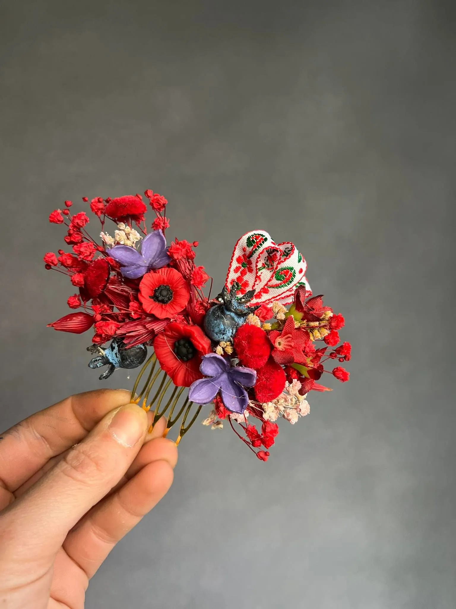 Red poppy flower hair comb