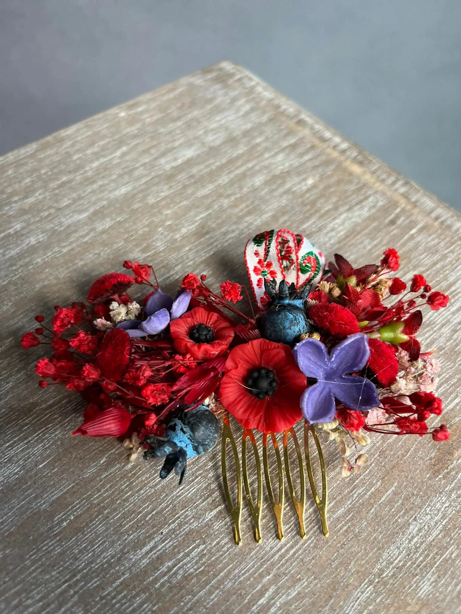 Red poppy flower hair comb