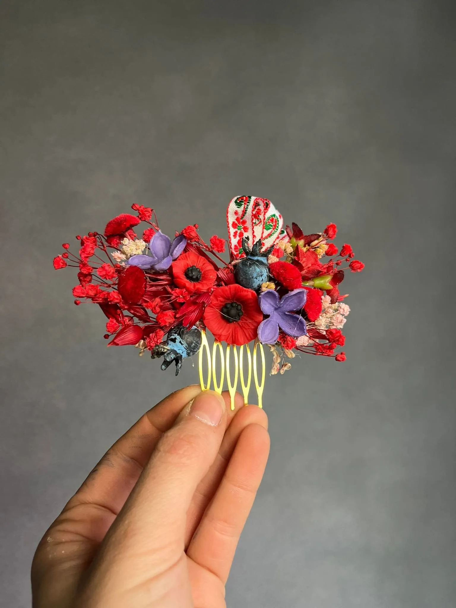 Red poppy flower hair comb
